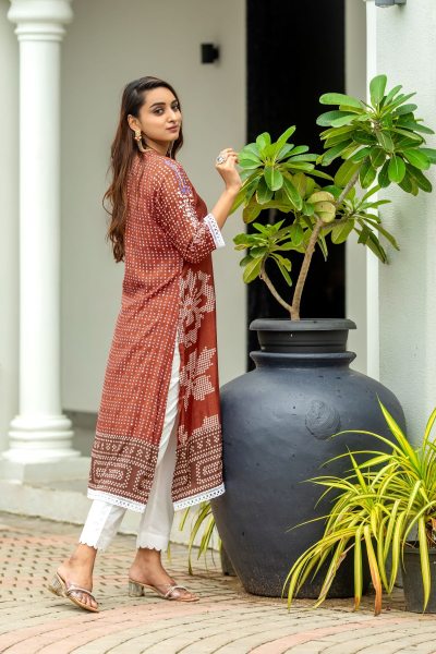 FLORAL PRINTED KURTA WITH TROUSER KURTA SET