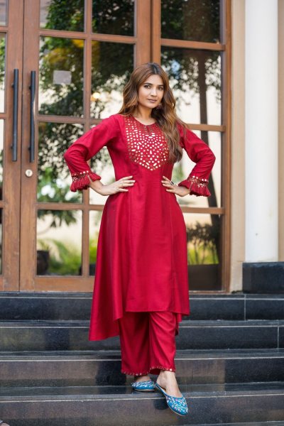 KURTA SET WITH MIRROR WORK KURTA SET