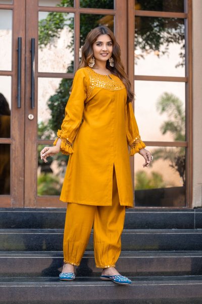 KURTA SET WITH MIRROR WORK KURTA SET