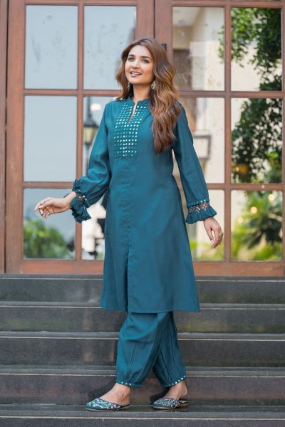 KURTA SET WITH MIRROR WORK KURTA SET