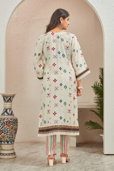 PURE MUSLINE KURTA SET WITH CHIFFON DUPATTA SUITS